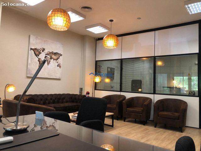 Oficina premium de 90 m2 totalmente equipada con plaza de garaje – Zona Hacienda / Junta de Andalucí