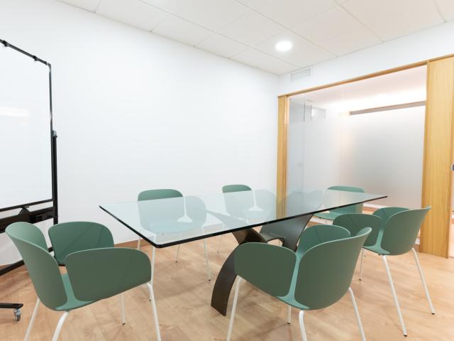 Oficina privada para 3 personas en centro de Málaga