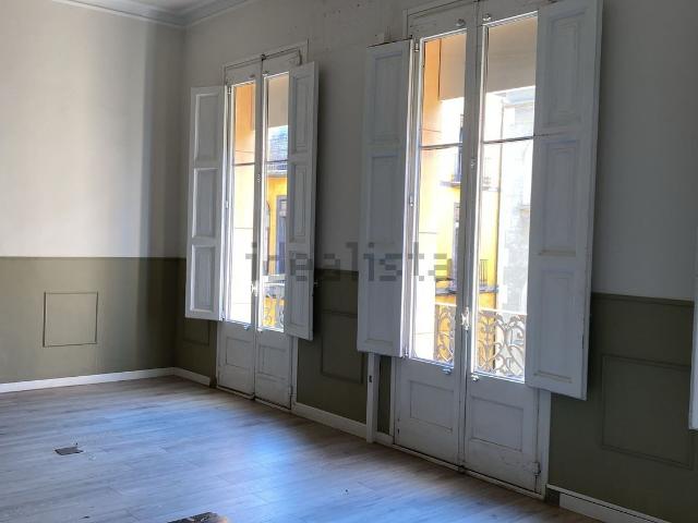 Oficina, Reus