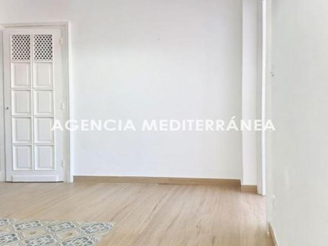 OFICINA SINGULAR CON TERRAZA EN EL CORAZÓN DE VALENCIA