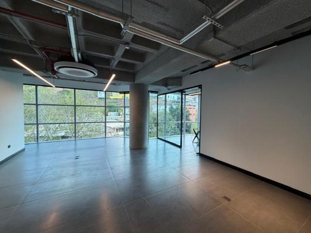 OFICINA TORRE Q