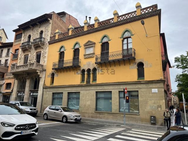 Oficina, Vic
