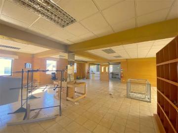 Oficina 560m2 + Terraza 130m2 4to Piso Subdivisible | Espacios por CLF 123.00 en Los Andes