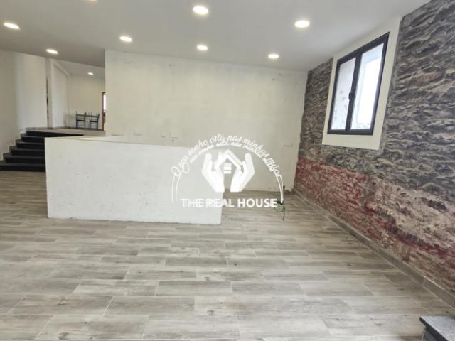 Oficinas 2 quarto, Madeira Ribeira Brava 9350 ES103301384
