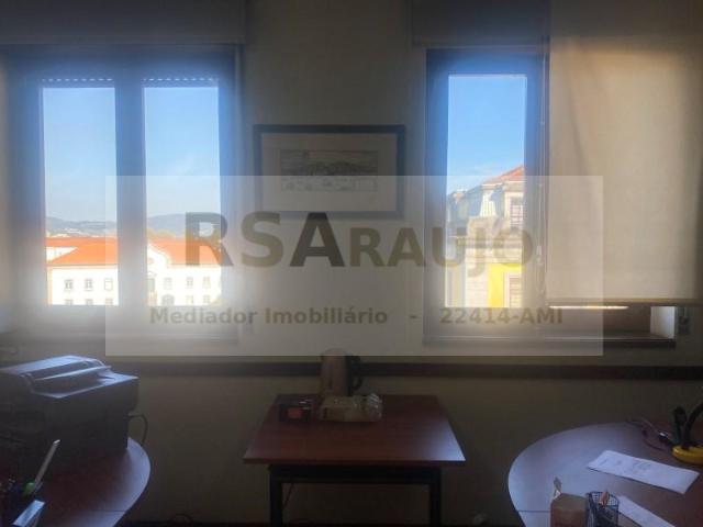 Oficinas Braga Braga DLS101564323