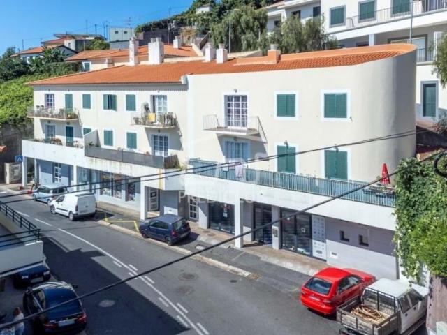 Oficinas Câmara de Lobos Ilha da Madeira DS88402785