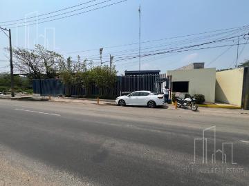 Oficinas corporativas con almac?n y patio de maniobras en perif?rico Villahermosa