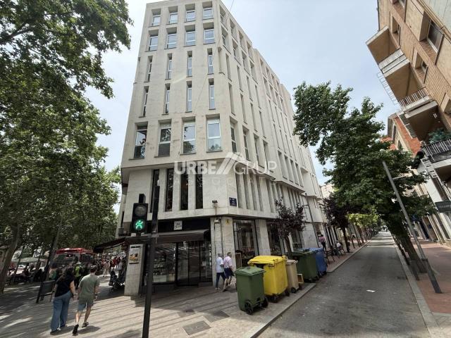 OFICINAS DE ALQUILER EN LA RAMBLA DE EGARA FRENTE AL MERCADO