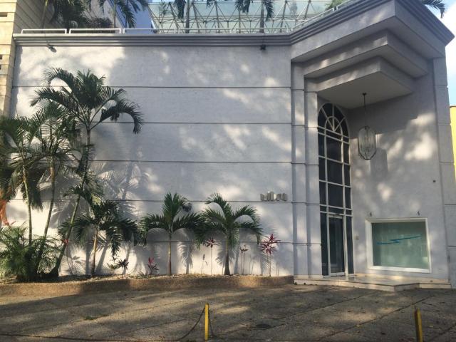 Oficinas en alquiler de 285m2. Edif Nibra Las Mercedes