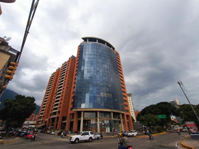 OFICINAS EN VENTA LOS DOS CAMINOS 82 mts