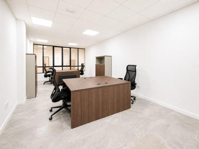 Oficinas en alquiler junto a Xàtiva | 30 m2, 4 5 puestos de trabajo y ubicación premium