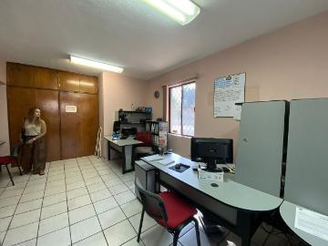 Oficinas equipadas en mitras en renta