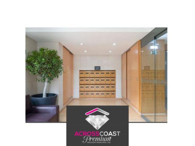 Oficinas Lisboa Cascais 2750 DLS102434314