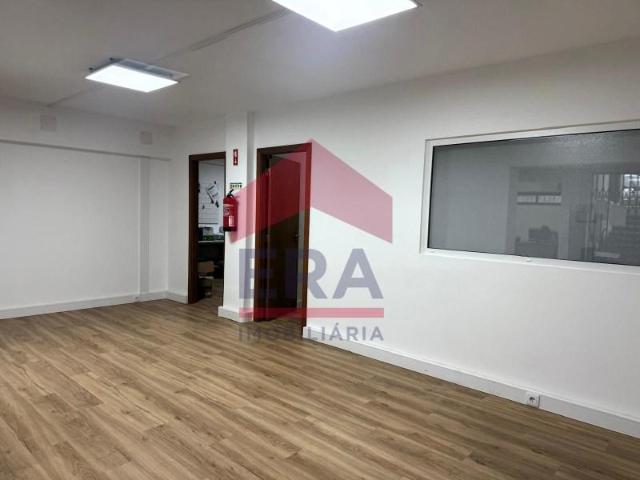 Oficinas Lourinhã Lourinhã DLS99514357