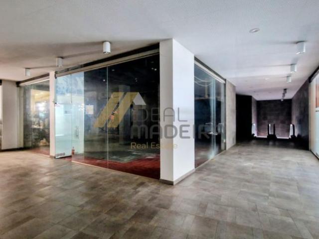 Oficinas Madeira Santa Cruz 9100 ELS102715335
