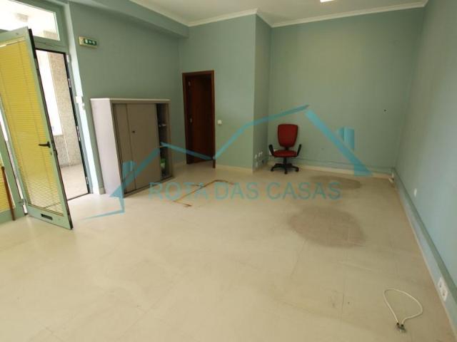 Oficinas Matosinhos Matosinhos 4450 117 DS102858738