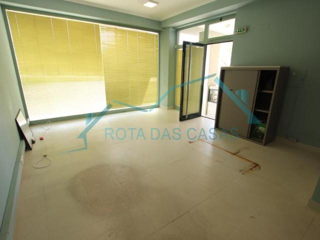 Oficinas Matosinhos Matosinhos 4450 117 ES102858738