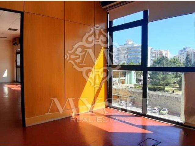 Oficinas Oeiras Oeiras ES98270622