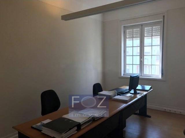 Oficinas Porto Porto DLS102610600