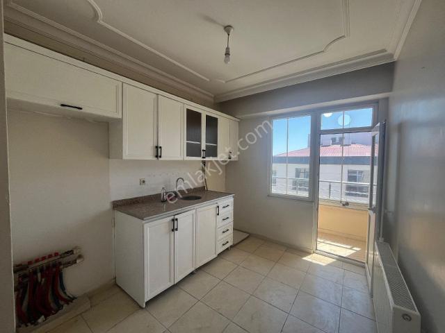 Ofis Civarında 3+1 Yüksek Ara Kat Kiralık Daire