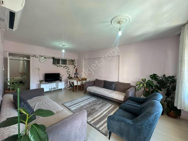 Ofis Kütüphane Sokağında Satılık 3+1 Temiz Daire