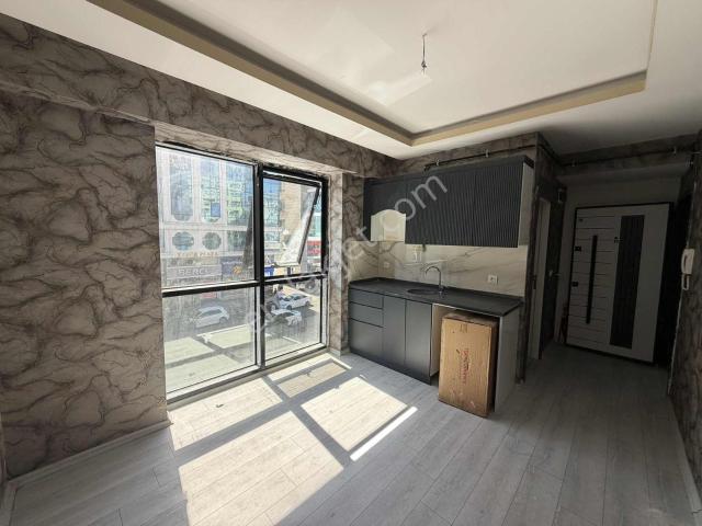 Ofis Kasaplar Durağında Kiralık 1+0 Daire