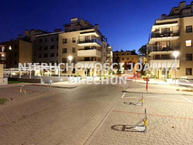 OK UL. IDZIKOWSKIEGO / DUŻY LOKAL/ WYKOŃCZONY 352 m², Wrocław