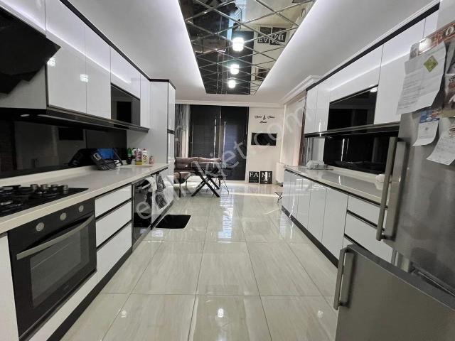 Çok Acil'den Menekşe Sitesi'nde Lüx Yapıda Manzaralı 3+1!