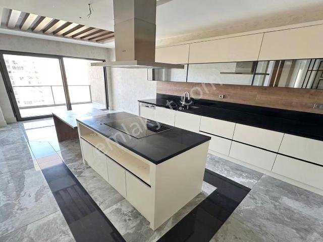 Çok Acil'den Northland Sitesi Yapay Göl,havuz,sauna Lüks 4+1 !