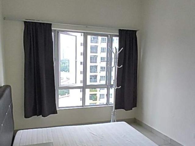 OKR, FREE WIFI, WATER, ELECTRIC, Oug Parklane Master room For Rent