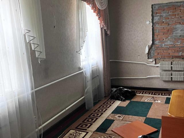 Окремий будинок на Вороніна зі зручностями