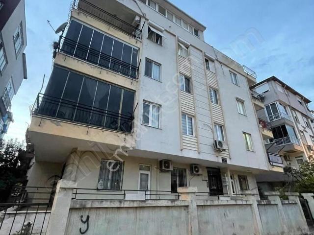 Okula Cephe Yüksek Giriş 1+1 Caddeye Yakın Tadilatı Yapıldı