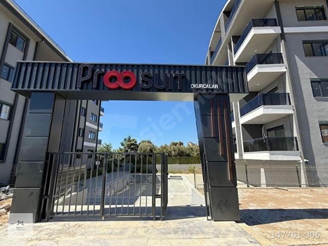 OKURCALARDA SATILIK LÜKS YAZLIK DAİRE 1.KAT 1+1 57M2 İSKANLI DENİZE 500 METRE MESAFEDE