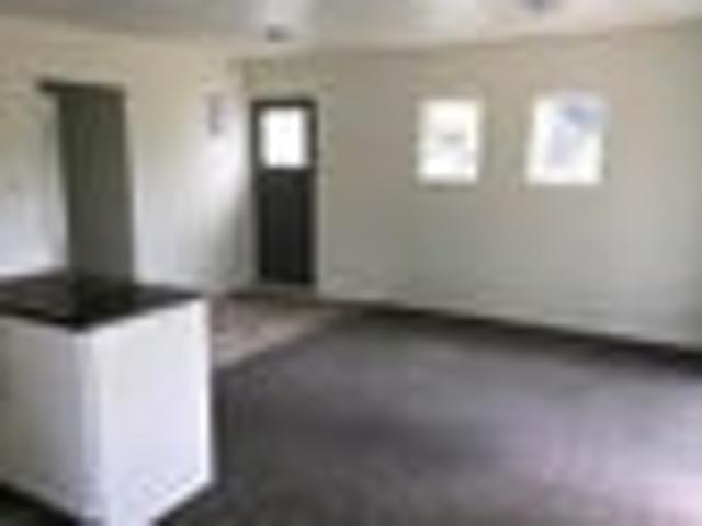 Okura, 2 bedrooms, $650 pw
