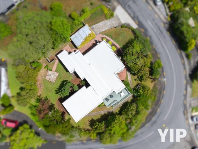Massive Family Home + Flat? YIP!