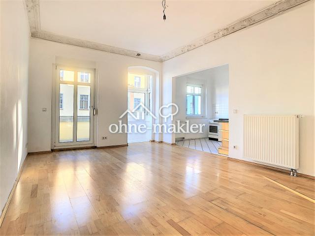 OHNE PROVISION: Charmantes Kiezpartment im Altbau mit Balkon, Wintergarten und Stuck