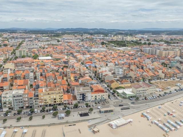 Oito moradias em ruína praia em Vila do Conde Porto