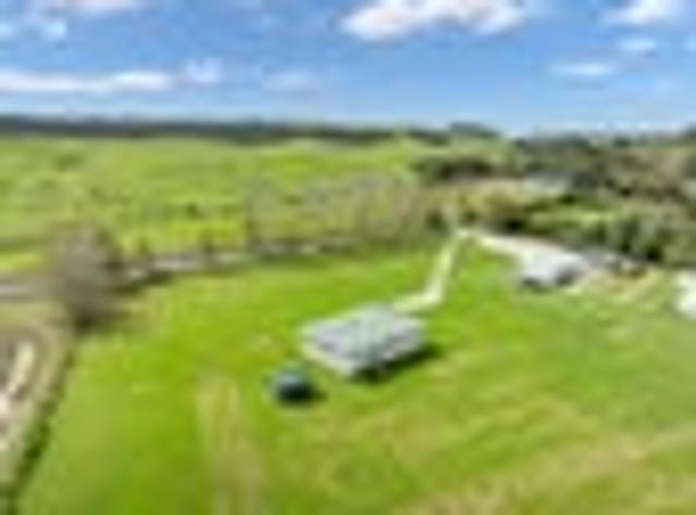 Deceased Estate Home and Income Opportunity!