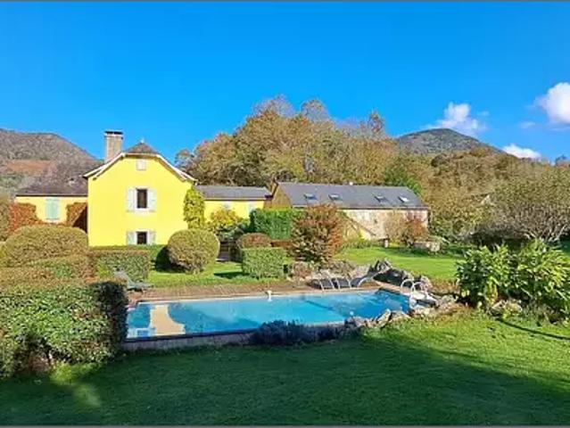 Oloron Sainte Marie 64400 Achat / Vente maison 13 pièces t13 parking
