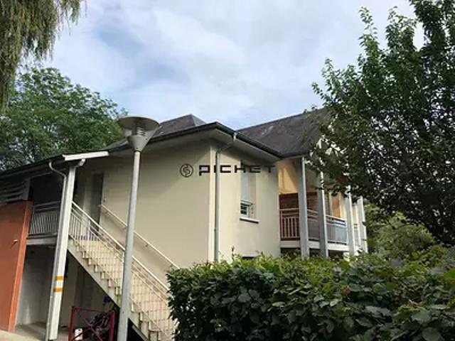 Oloron Sainte Marie 64400 Achat / Vente appartement 2 pièces t2 au dernier étage parking