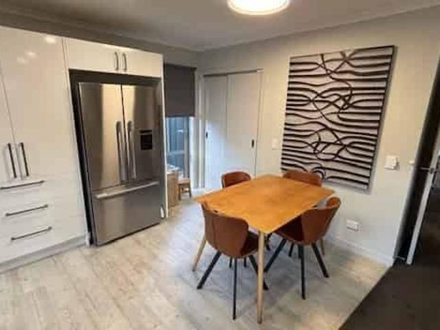 OLD CROMWELL 3 BEDROOMS