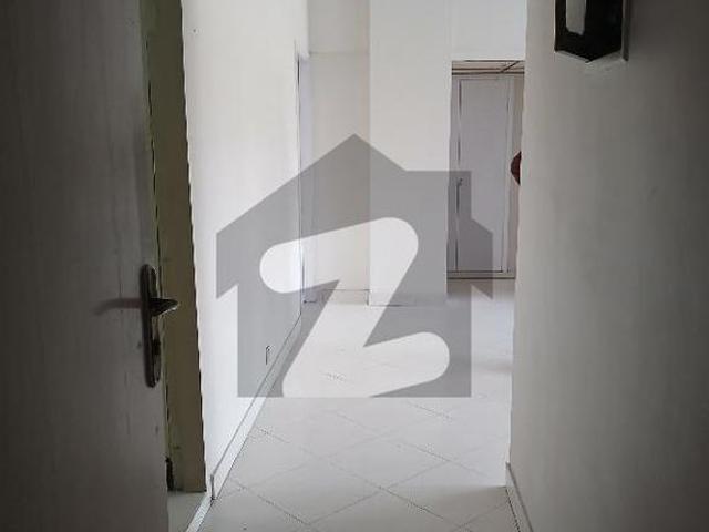 Old But Beautiful Apartment For Rent Clifton Block 5