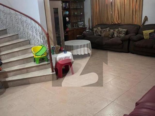Old Bungalow available for Sale at Phsse 4 DHA Phase 4