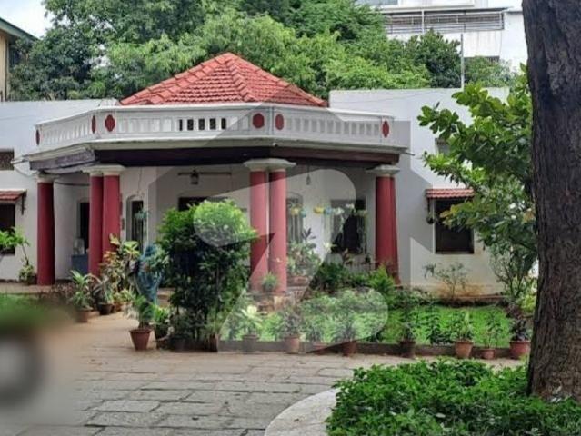 Old bungalow for sale darul aman society