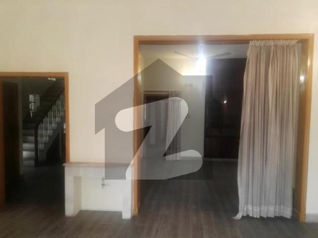 Investor Rate Old House Is For SALE In F 8