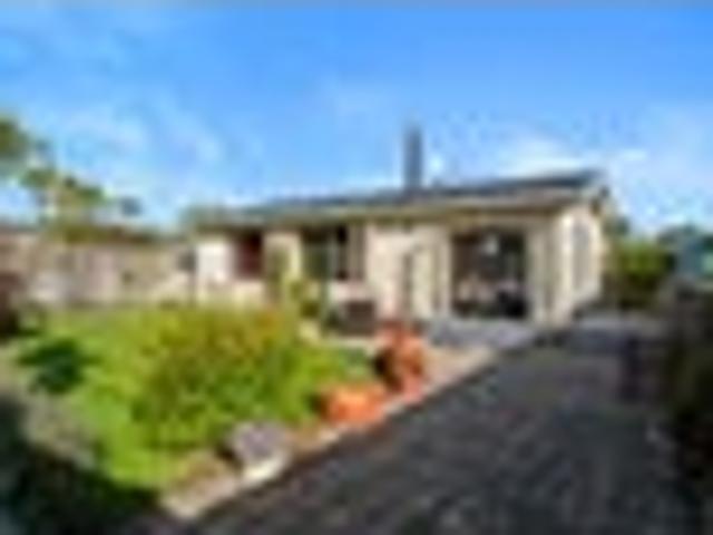OLDE BEACH FREEHOLD TOWNHOUSE