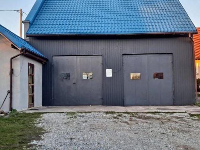 Oleśnicka 11 100 m², Zawonia