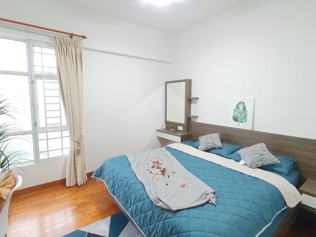 Oleander Towers Apartment For Sale, $1,900,000, 3 Bed 3 Bath 1,152 sqft $1,649.00 psf