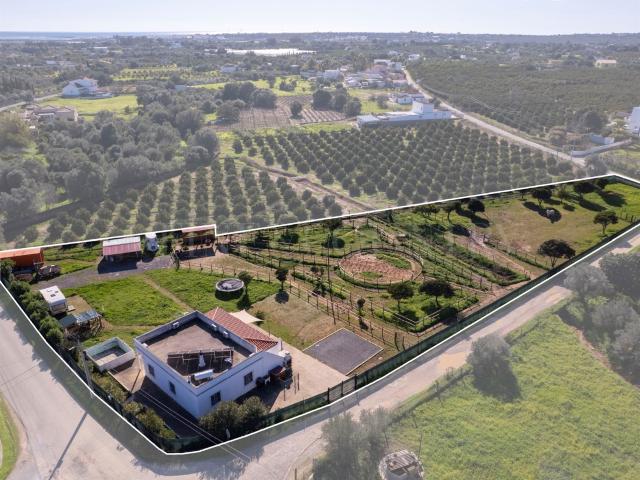 Olhao – Quinta 2 quartos em Moncarapacho com potencial de re. 92m² Moncarapacho e Fuseta