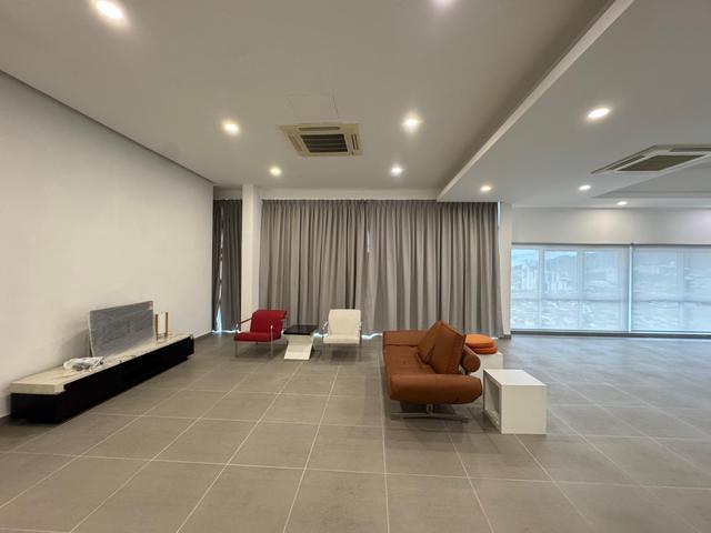 Olive Tree Residence Fully FurnishedRenovated Near Queensbay